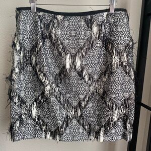 Per Se Pencil Skirt‎ Women's Size 8 White & Black Diamonds Fringe Details
